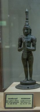 Chennai, Tamil Nadu, Hindistan - 02.07.2025: Başlıklı bir kişinin heykeli. Heykel 1847 yılında Chennai 'de yapılmış.