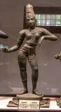 Chennai, Tamil Nadu, Hindistan - 02.07.2025: Chennai 'de başlıklı ve kalçasında eli olan bir adamın heykeli.