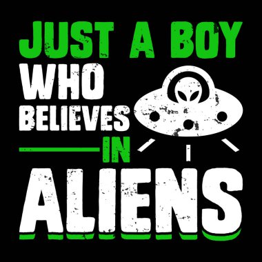 Uzaylıların Tuhaf Retro Uzaylı Tişörtleri Tasarımı 'na inanan bir çocuk.