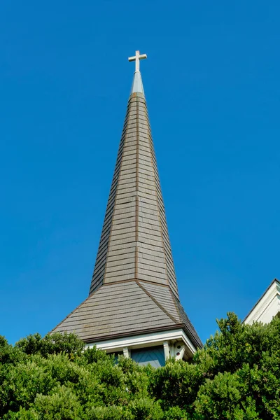 Tall Church Steeple Gray Roof Tiles Sun Tree Foliage Foreground — Stock Photo, Image