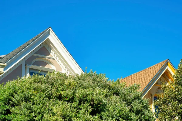 Telhados Fachada Casa Moderna Com Topos Estilo Gable Com Fachadas — Fotografia de Stock