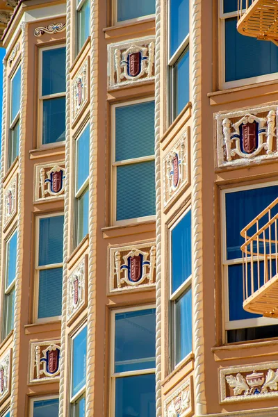 Orangefarbene Dekorative Gebäudefassade Der Innenstadt Von San Franciso California Der — Stockfoto