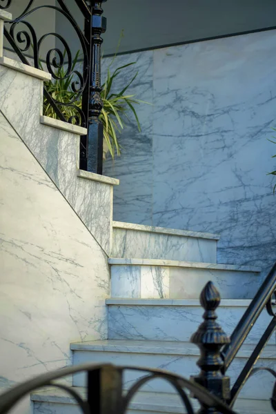 Кам Яні Або Мармурові Цементні Сходи Центрі Міста Декоративними Чорними — стокове фото