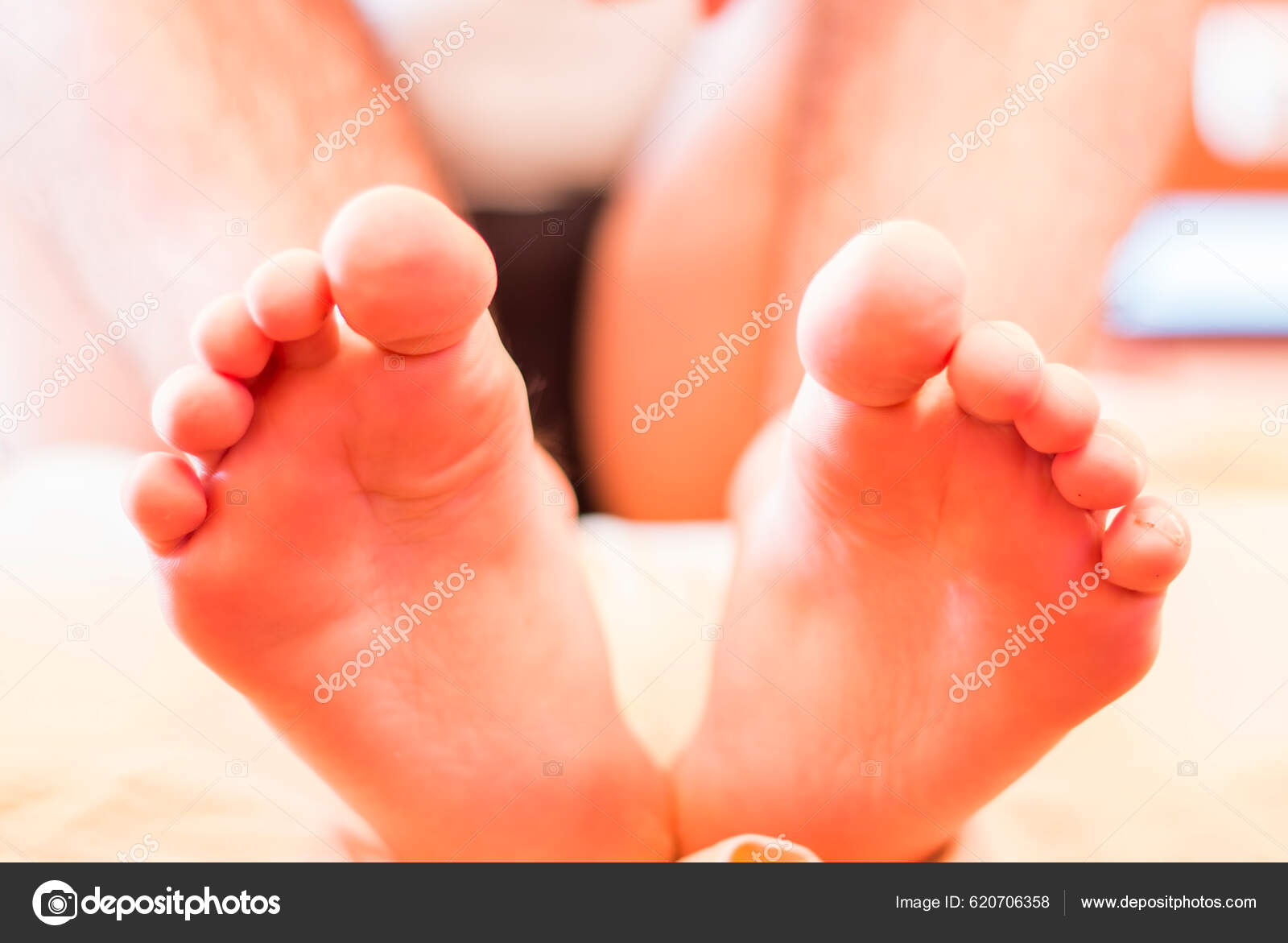 Hairy Man Feet Close Photo — Stock Photo © georgi.gerdjikov@gmail.com  #620706358