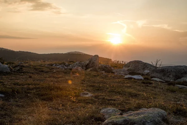 Puesta Sol Las Montañas Bulgaria —  Fotos de Stock