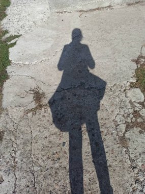 Şehrin eski boyanmış yolları