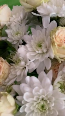 güzel beyaz çiçek buketi