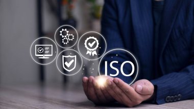 Standartlar, Kalite Güvencesi Kontrolü, Standartlaştırma ve Sertifika, Konsept, İşadamı, Hizmet, Kalite Güvencesi, Garanti, ISO Standartları
