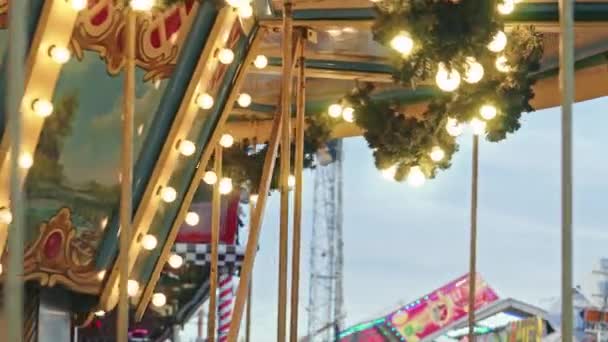Bunte Blinklichter Des Jahrmarkt Jahrmarkts Freizeitpark — Stockvideo