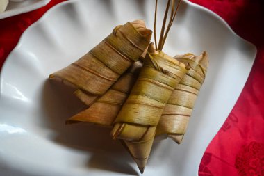 Suman sa ibus - çok popüler bir Filipinli merienda. 