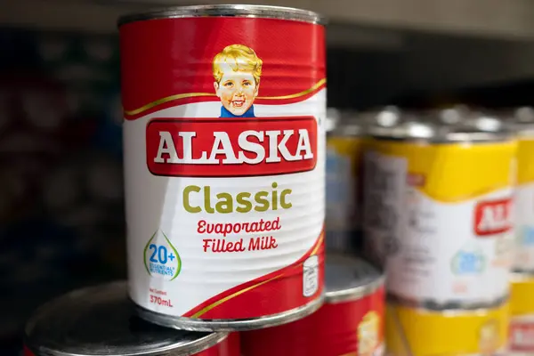 Alaska klasik buharlaşmış süt kutusu - Filipinler 'in bir ürünü