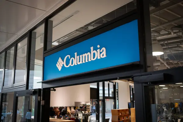 Columbia mağaza önü ve logo afişi