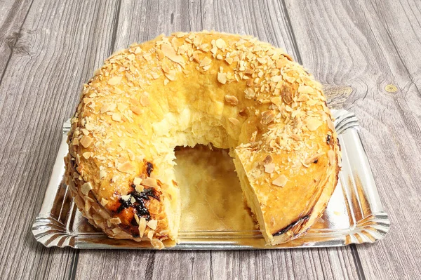 Tortel Puff Pastry Almond Angel Hair Dessert — Stock Photo, Image