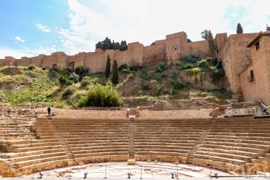 İspanya 'nın Malaga şehrinin tarihi merkezindeki Roma tiyatrosunun kalıntıları.