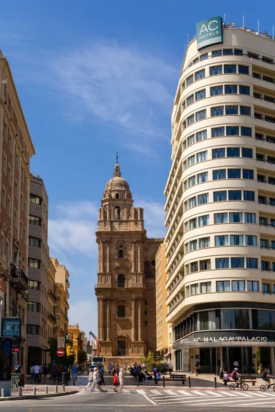 Calles Del Centro Histórico Málaga Con Turistas Caminando Por Sus — Foto de Stock