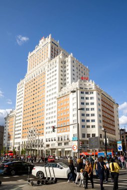 Madrid 'deki İspanya meydanındaki binaların detayları.