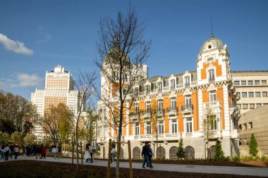 Madrid 'deki İspanya meydanındaki binaların detayları.