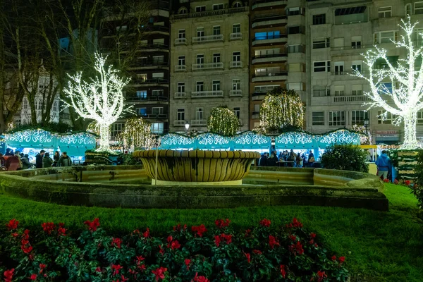 스페인 2022 크리스마스 관광객들 스페인 폰테베드라의 지나는 — 스톡 사진