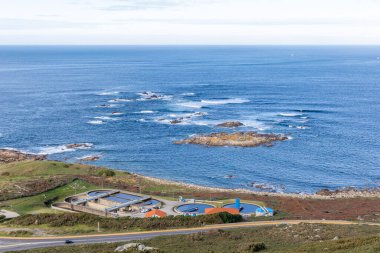 İspanya 'nın Baiona kentindeki Atlantik Okyanusu manzarası