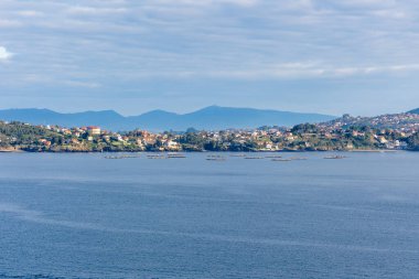 İspanya 'nın Baiona kentindeki Atlantik Okyanusu manzarası