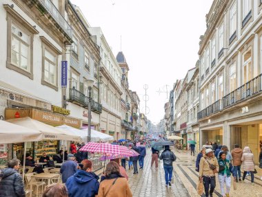 Porto, Portekiz - 07 Aralık 2022: Portekiz 'in Porto şehrinin tarihi merkezinin eşsiz binalarının detayları