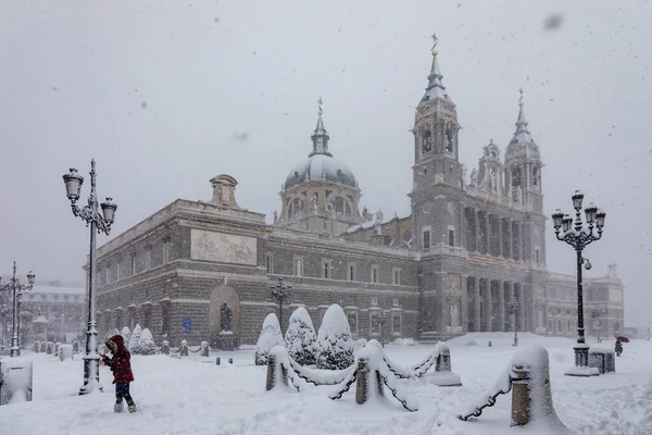 Almudena Cathedral Madrid Theater Covered Snow Storm Philomena — Zdjęcie stockowe