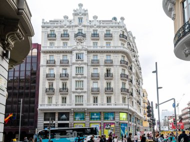 details of the historic buildings in the center of Madrid, specifically in the latin neighborhood