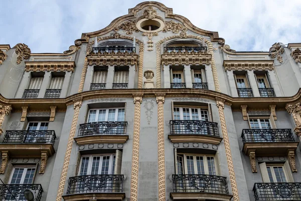 マドリード中心部 特にチャンベリ地区の歴史的建造物の詳細 — ストック写真