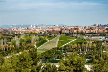Gardens and meadows of the linear park of the Manzanares in Madrid