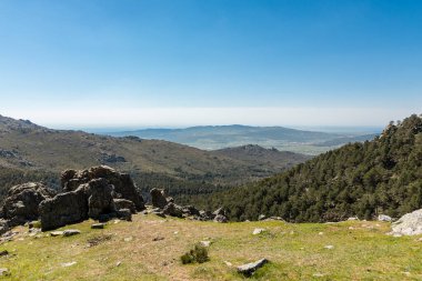 hiking route starting from the Barranca car park in the Sierra de Guadarrama, Navacerrada, Madrid