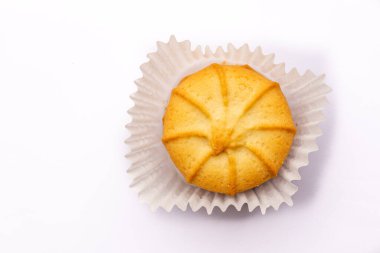 Danimarka kurabiyesi beyaz arkaplanda izole edilmiş, üst görünüm