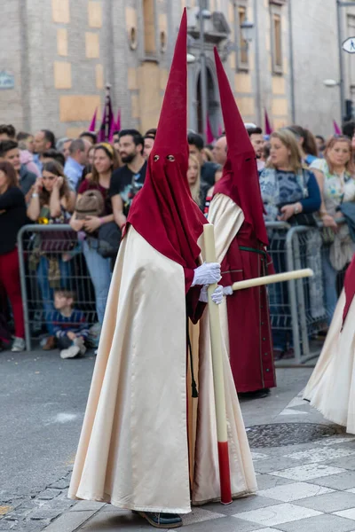 Hooded Nazarenos Procession Granada Andalucia Spain Semana Santa Holy Week — Stock Photo, Image