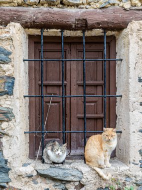Town houses Patones de Arriba in the province of Madrid, Spain.