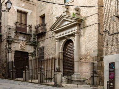 İspanya 'daki Toledo sokaklarının ayrıntıları turist bakış açılarından biri.