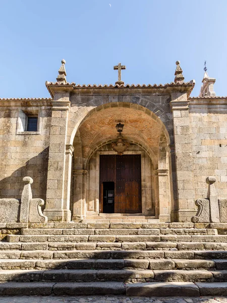 Steinkreuz Und Typische Architektur Auf Dem Hauptplatz Von Alberca Spain — Stockfoto