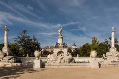 Aranjuez 'in Prens Bahçeleri' nde sonbahar zamanı. Madrid mi? İspanya.