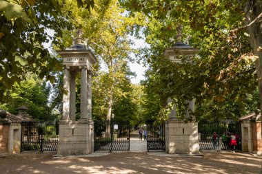 Aranjuez 'in Prens Bahçeleri' nde sonbahar zamanı. Madrid mi? İspanya.