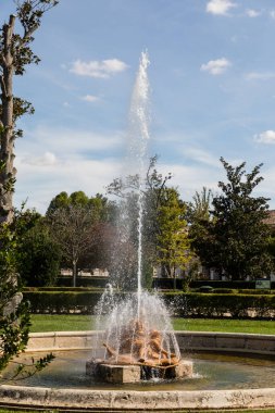 Aranjuez 'in Prens Bahçeleri' nde sonbahar zamanı. Madrid mi? İspanya.