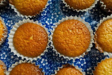 Ev yapımı kek yapma süreci