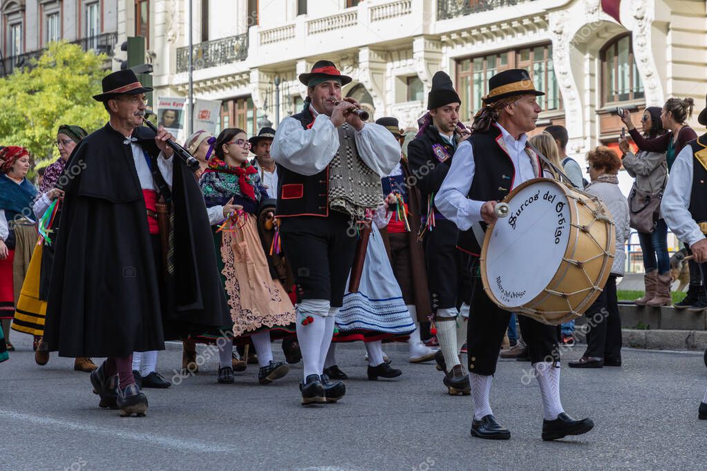 La tradicional fiesta Trashumancia que se celebra en las calles de