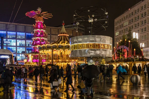 Παγκόσμιο Ρολόι Στην Alexanderplatz Στην Περιοχή Mitte Του Βερολίνου — Φωτογραφία Αρχείου