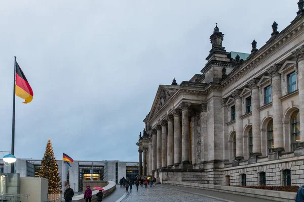 Reichstag Στο Βερολίνο Αργά Βράδυ — Φωτογραφία Αρχείου