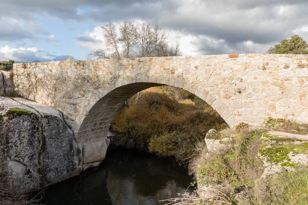 Guadarrama Ulusal Parkı Ndaki Batan Köprüsü Madrid Spanya — Stok fotoğraf