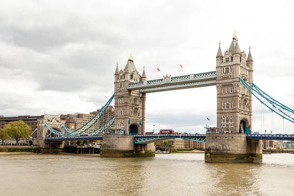 Icónico Puente Torre Que Conecta Londong Con Southwark Río Támesis —  Fotos de Stock