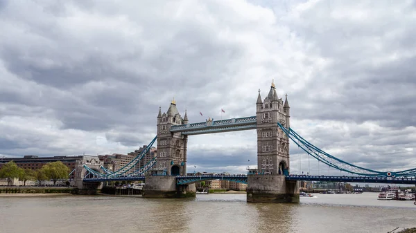 Icónico Puente Torre Que Conecta Londong Con Southwark Río Támesis —  Fotos de Stock