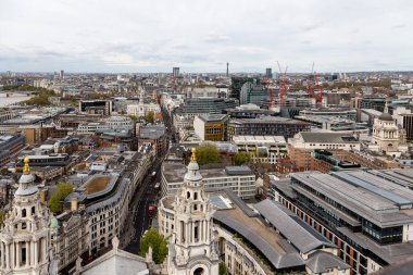 Londra 'nın çatılarını Katedral' in gözlem güvertesinden görmek