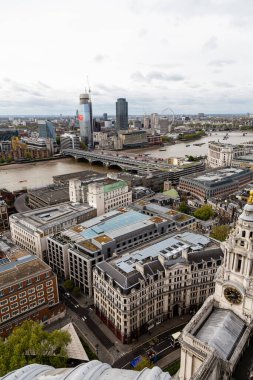 Londra 'nın çatılarını Katedral' in gözlem güvertesinden görmek