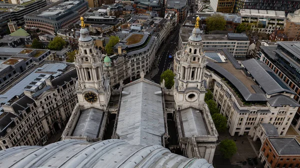 Londra 'nın çatılarını Katedral' in gözlem güvertesinden görmek