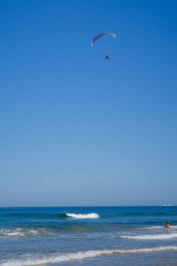 La Barrosa plajı, sular çekildiğinde, Sancti Petri, Chiclana de la Frontera, Cadiz, İspanya
