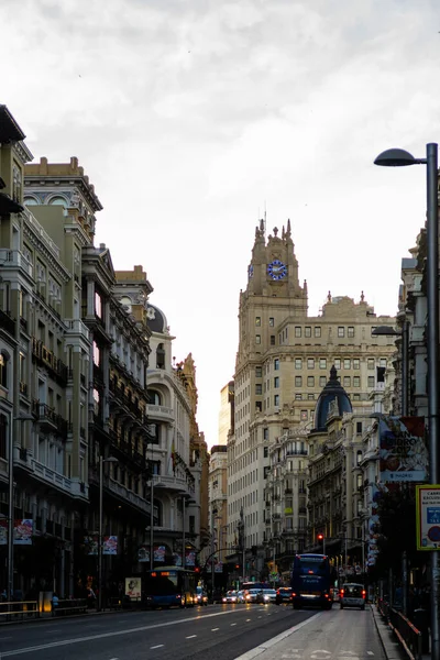 西班牙首都马德里主要购物街Gran Via的全景空中景观 — 图库照片